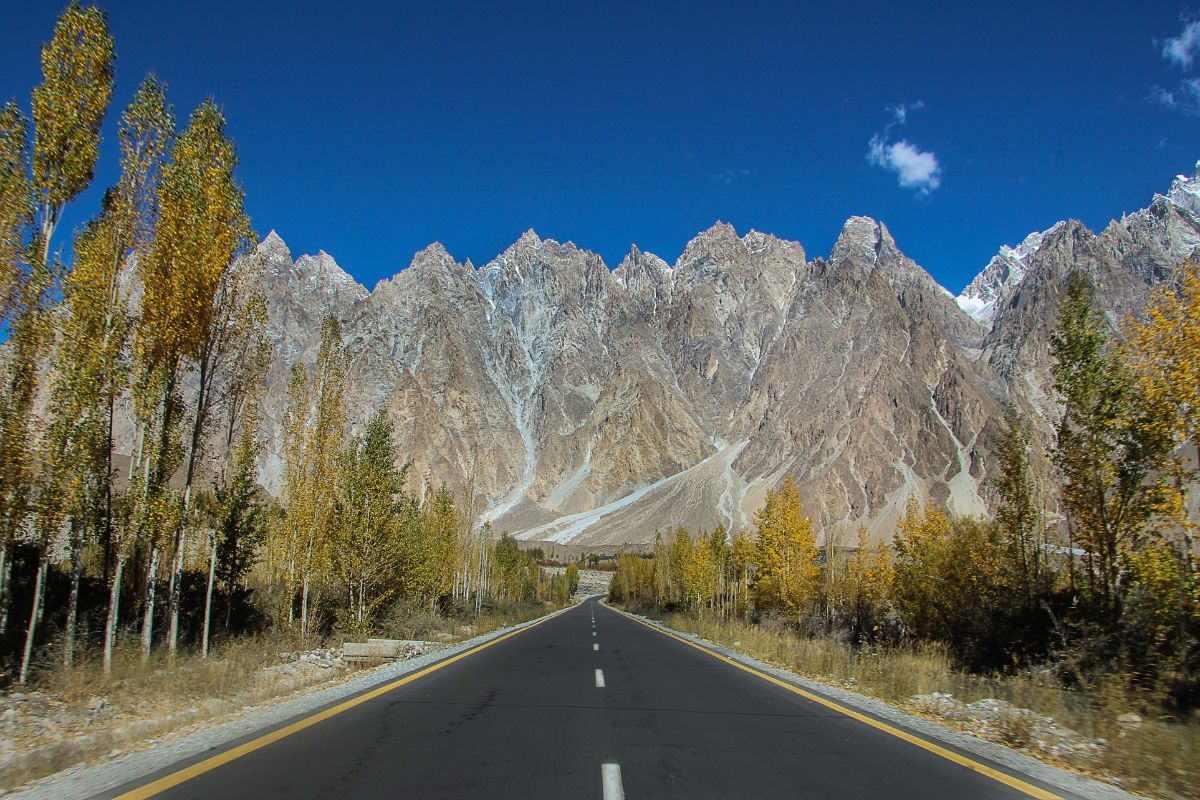 Valleys For Cycling Tours In Pakistan: Best Valleys To Explore 6 Unveiling Pakistan’s Top Valleys For Cycling Tours: Explore the Best Valleys!