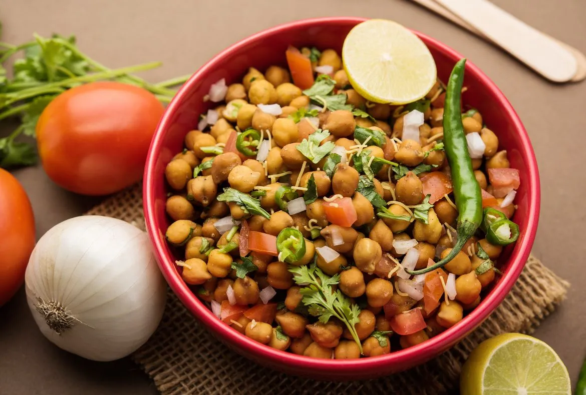 Best Snacks For Road Trip in Pakistan 4 Best Snacks For Road Trip in Pakistan - Pakistan Tour and Travel Channa Chat