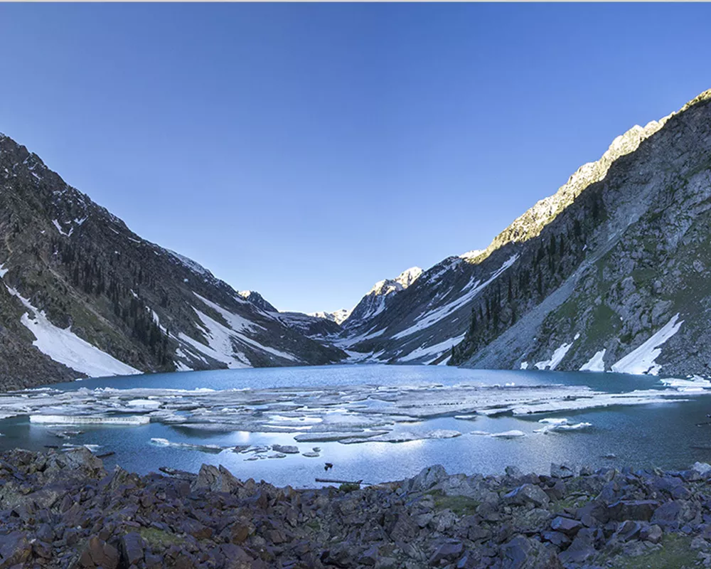 Top 10 Places in Swat Valley 13 Places in Swat Valley: Kundol Lake