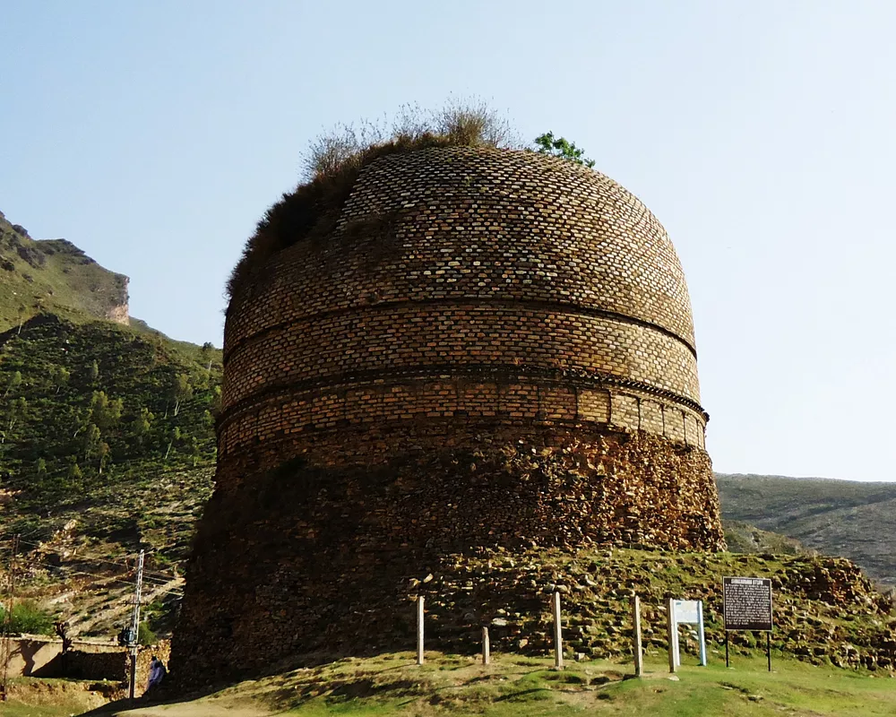 Top 10 Places in Swat Valley 17 Places in Swat Valley: Shingardar-Stupa